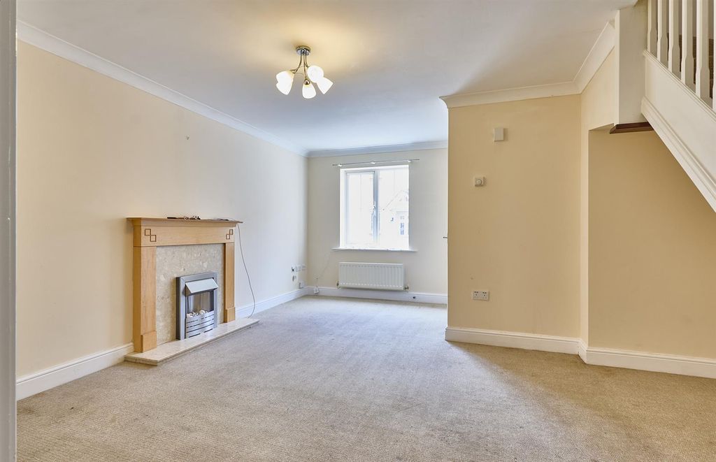 Property photo 2 of 13 Applebees Meadow Hinckley_1.Jpg