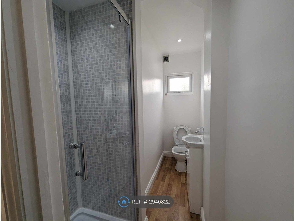 Property photo 2 of 3