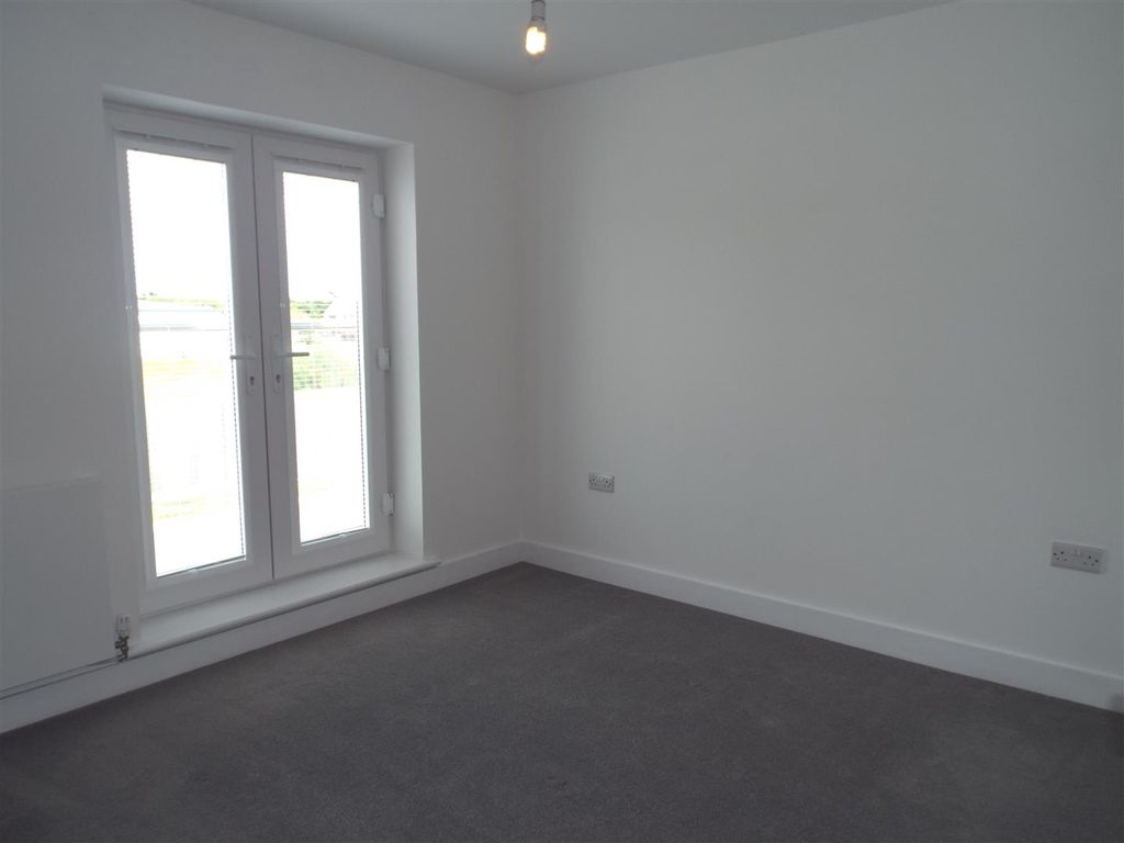 Property photo 2 of 14 Bedroom 2