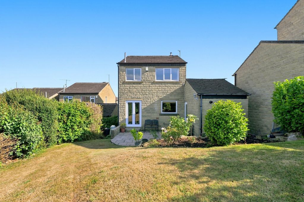 Property photo 1 of 33