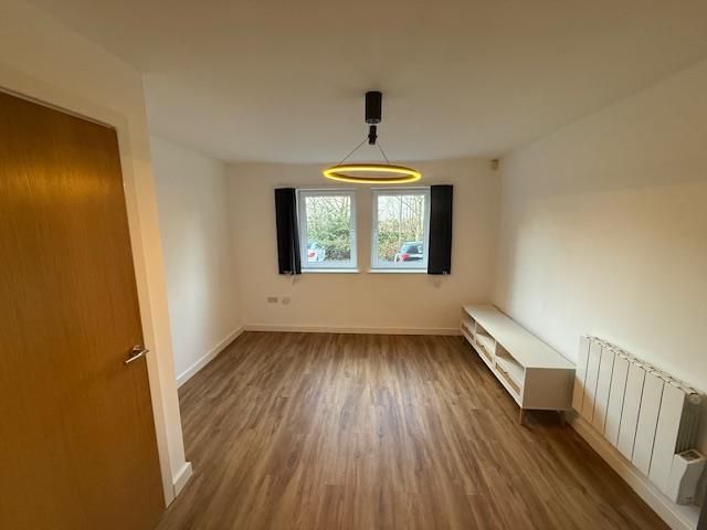 Property photo 3 of 6 Open Plan Lounge/Kitchen