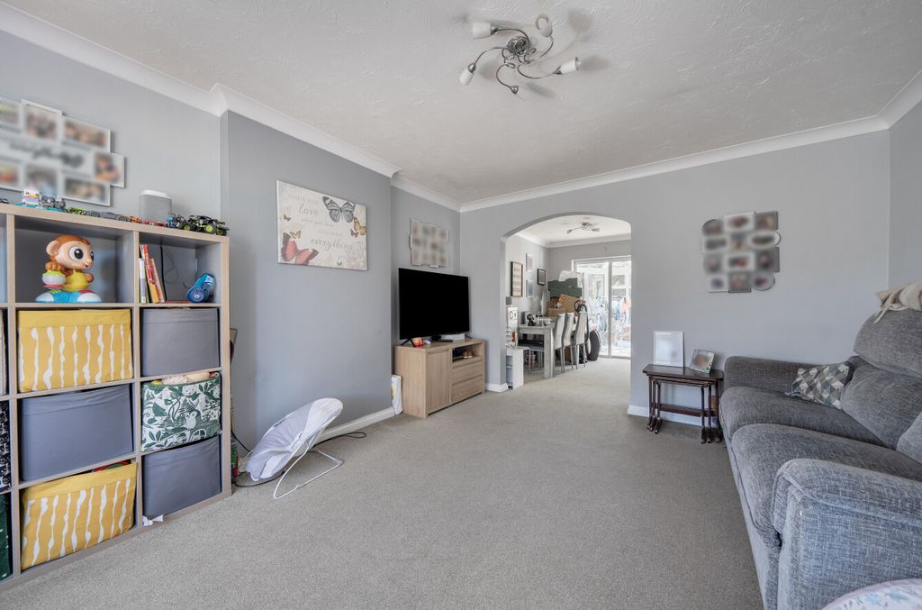 Property photo 3 of 11 1451665-2-69Ef492...