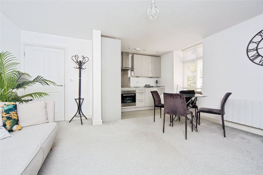 Property photo 3 of 17 Picture No. 09