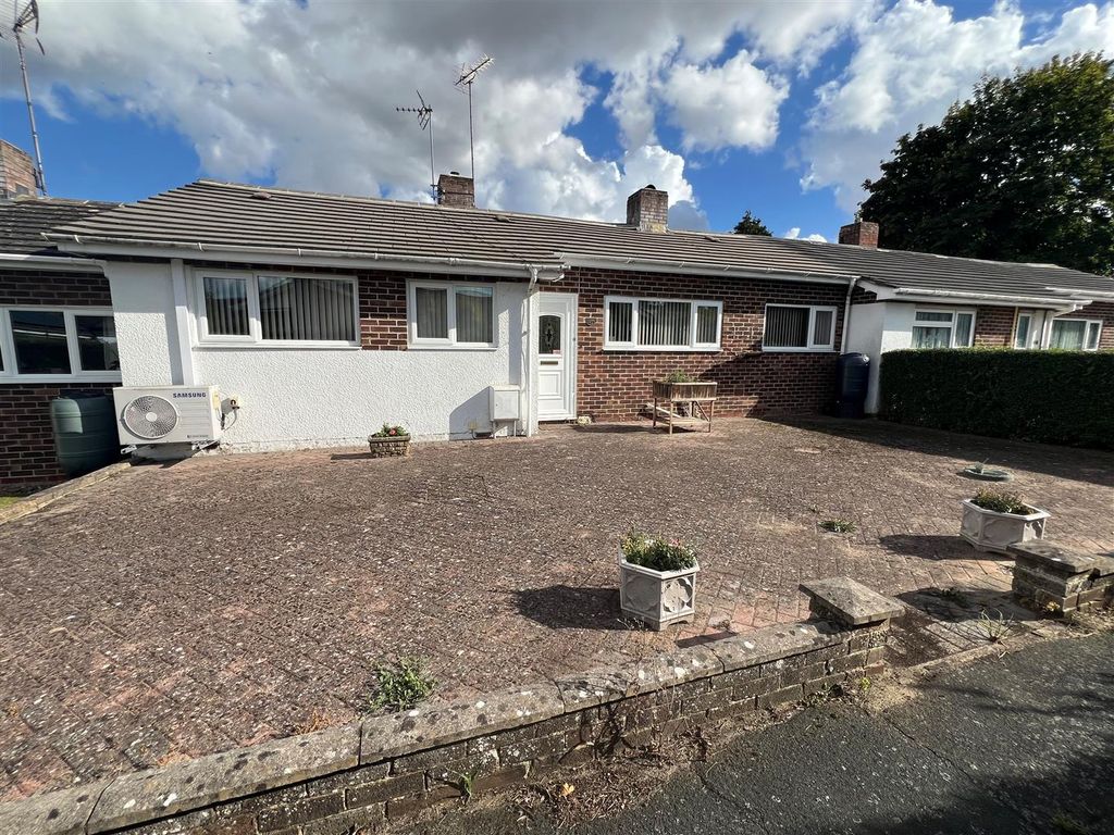 Property photo 1 of 18 Front