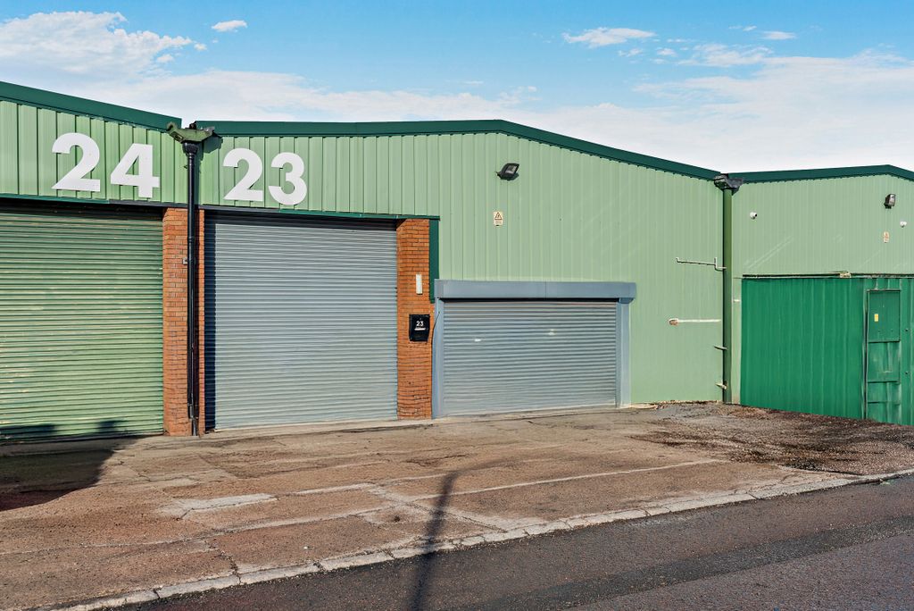 Property photo 1 of 5