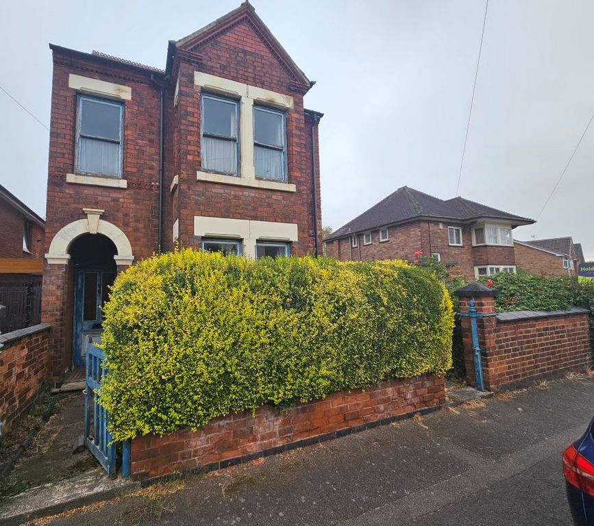 Property photo 2 of 8