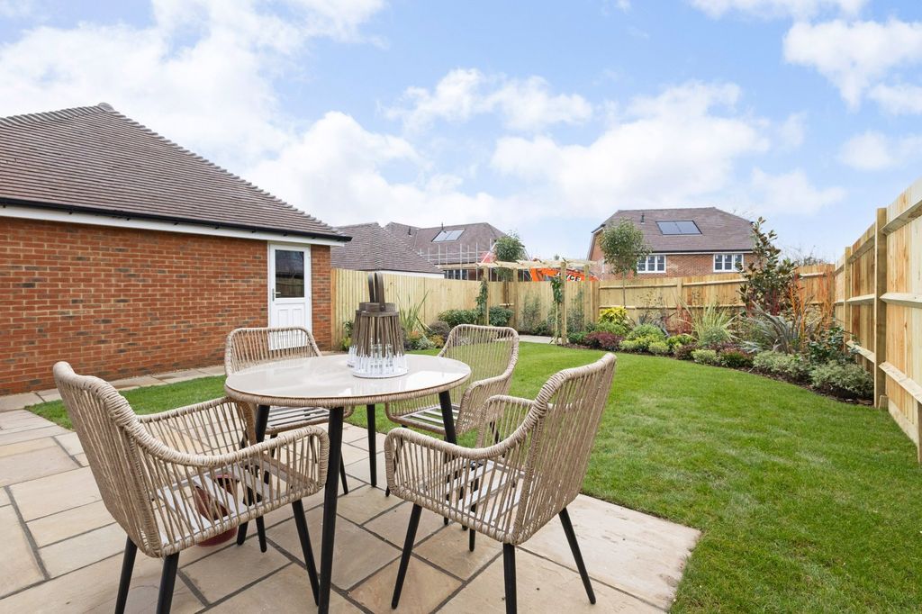 Property photo 2 of 12 The Heyshott