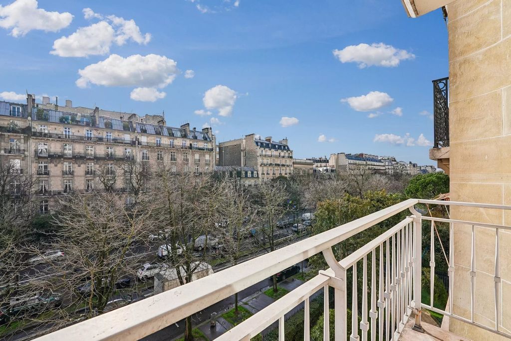 Property photo 1 of 13 Paris Xvie- Georges Mandel - Pied À Terre With Balcony