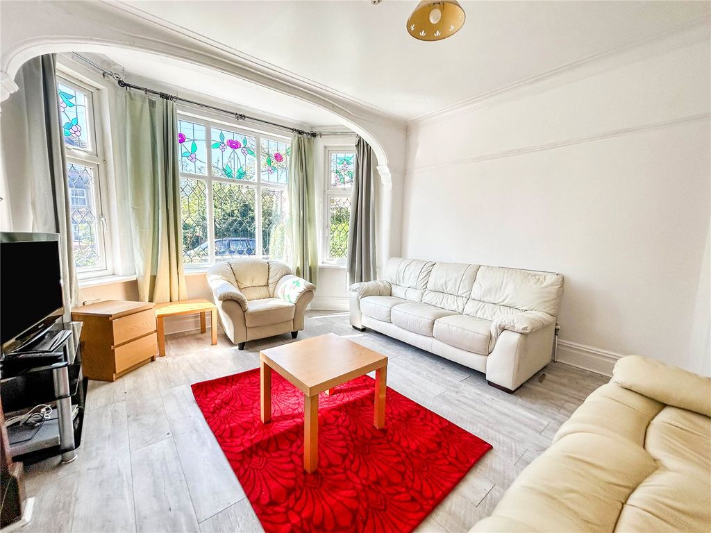 Property photo 2 of 21 Picture No. 31