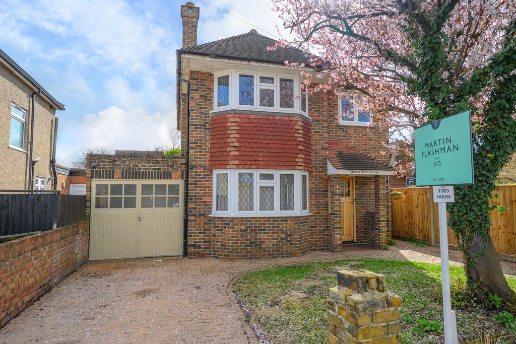 Property photo 1 of 11