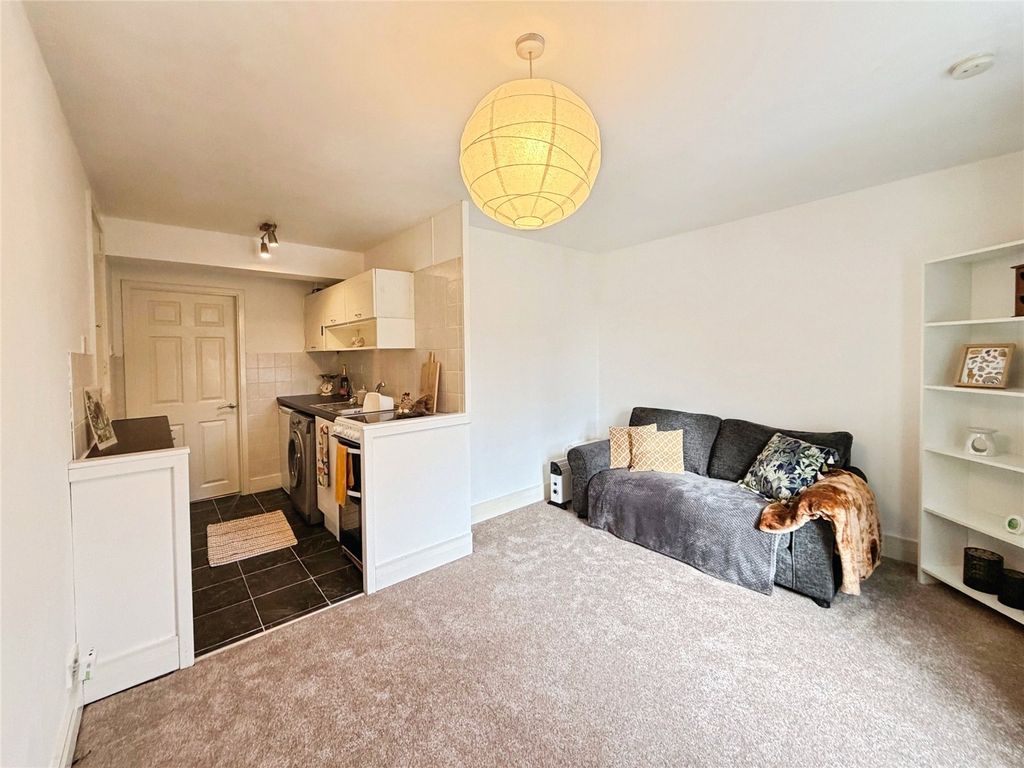 Property photo 3 of 7 Picture No. 02