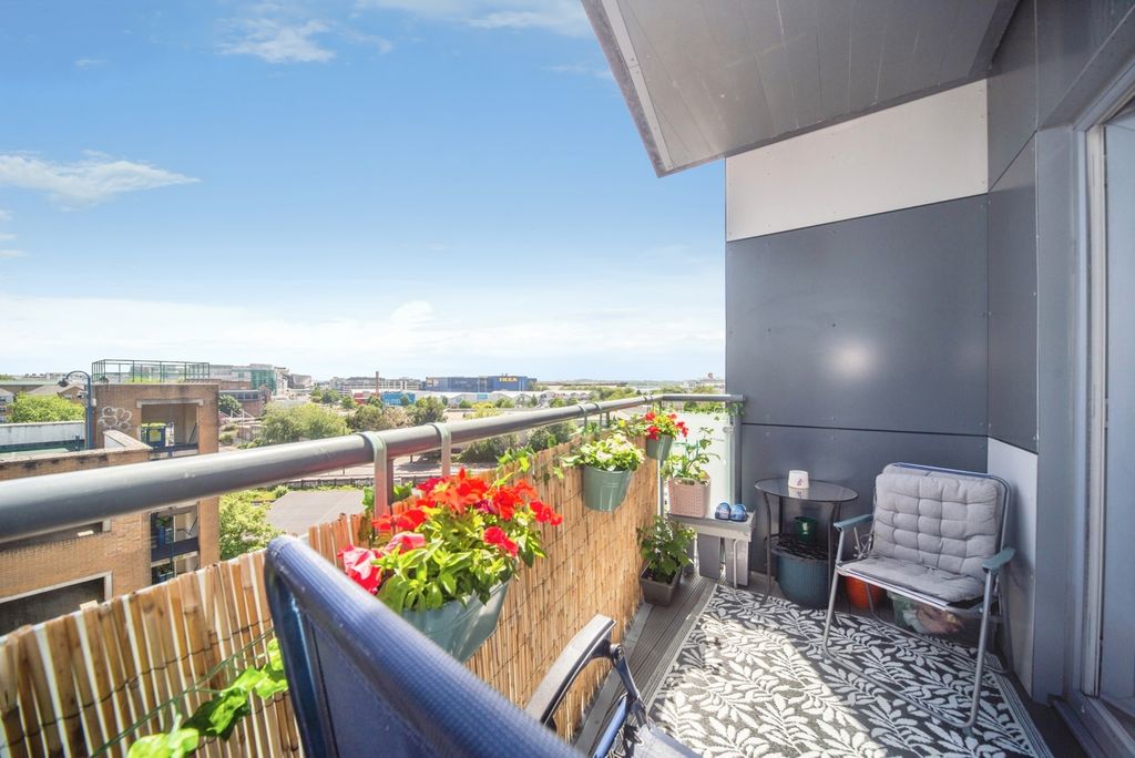 Property photo 1 of 16 Pbox-Img.Jpg