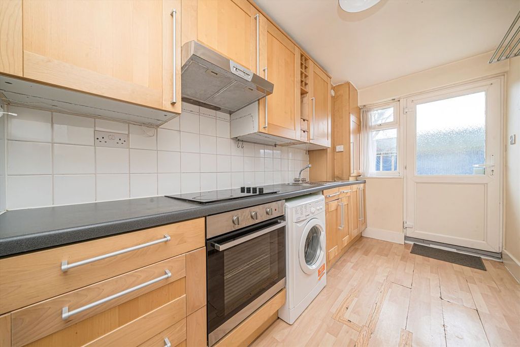 Property photo 3 of 4