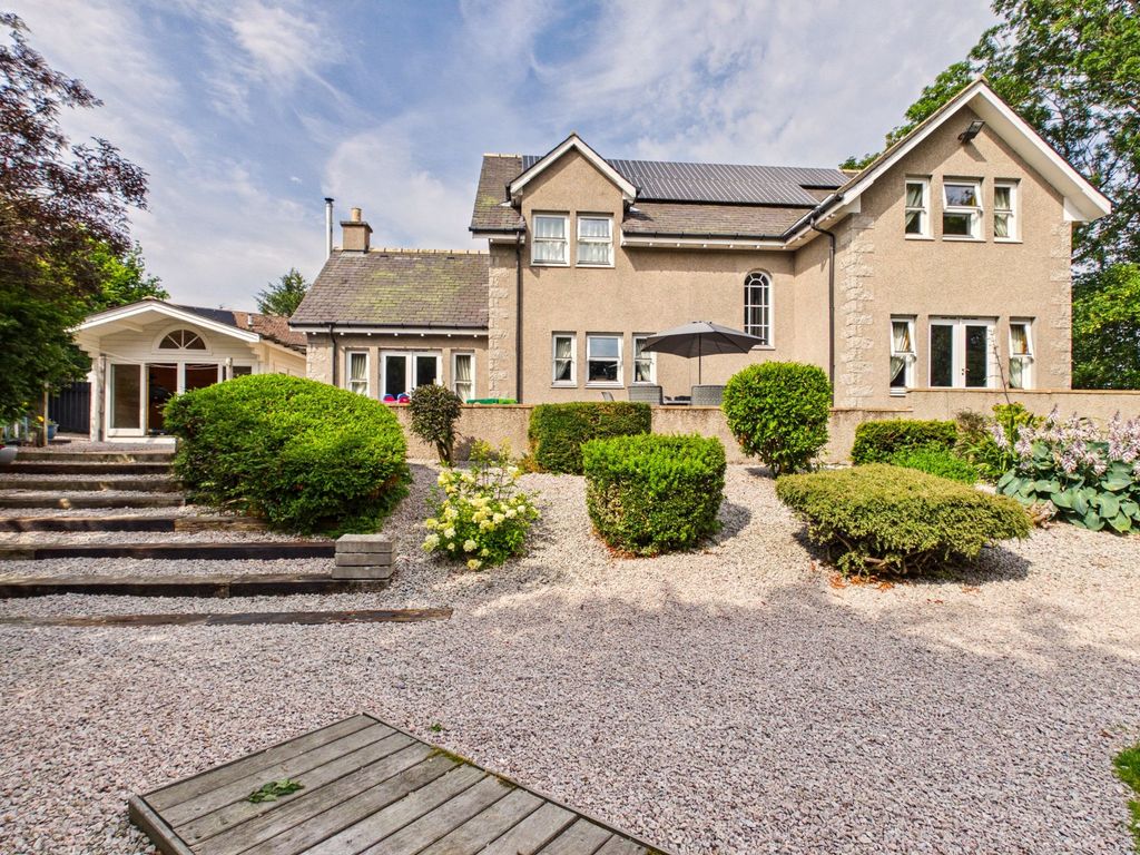 Property photo 1 of 55