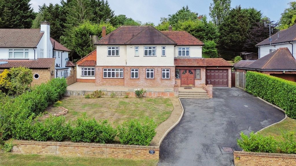 Property photo 1 of 29