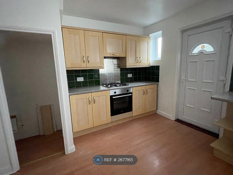 Property photo 2 of 17 Kitchen