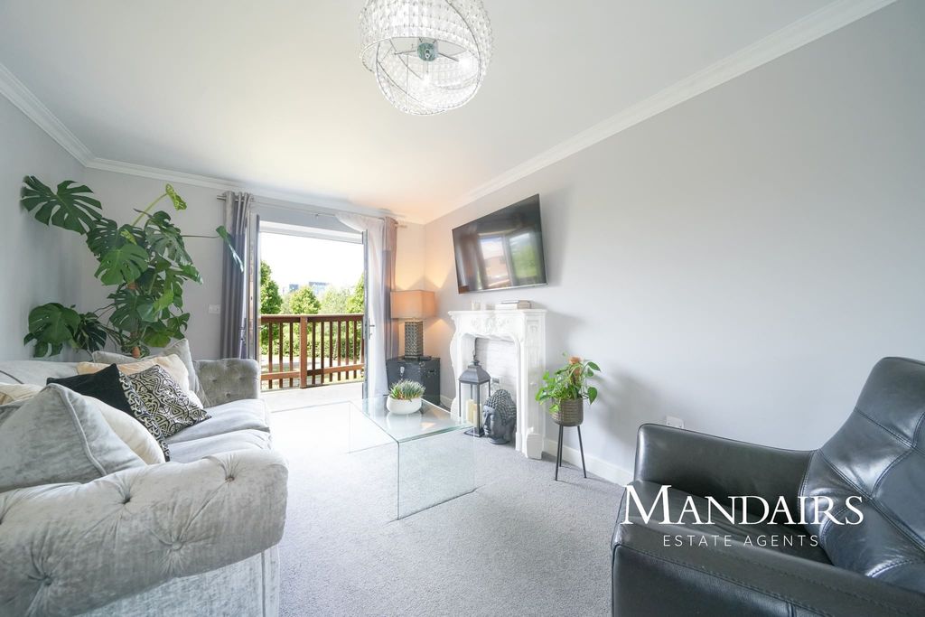 Property photo 3 of 27