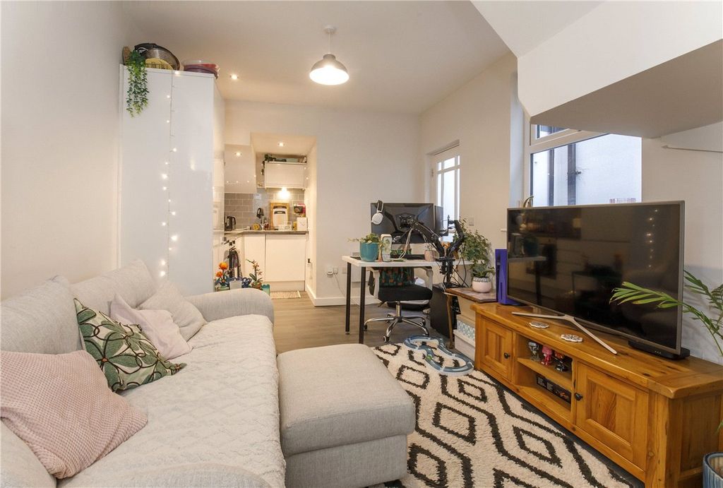 Property photo 2 of 10 Picture No. 01