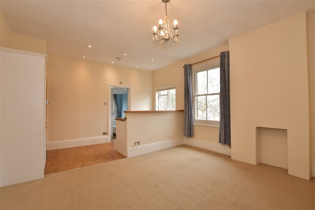 Property photo 1 of 10 Lounge/Kitchen /Dining Room