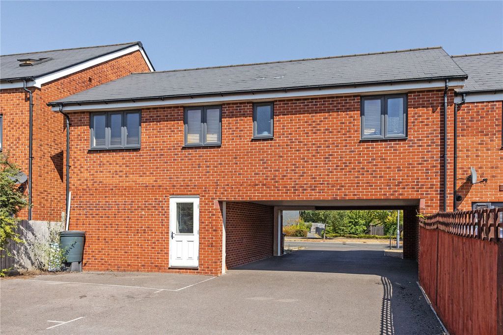 Property photo 2 of 15 Picture No. 04