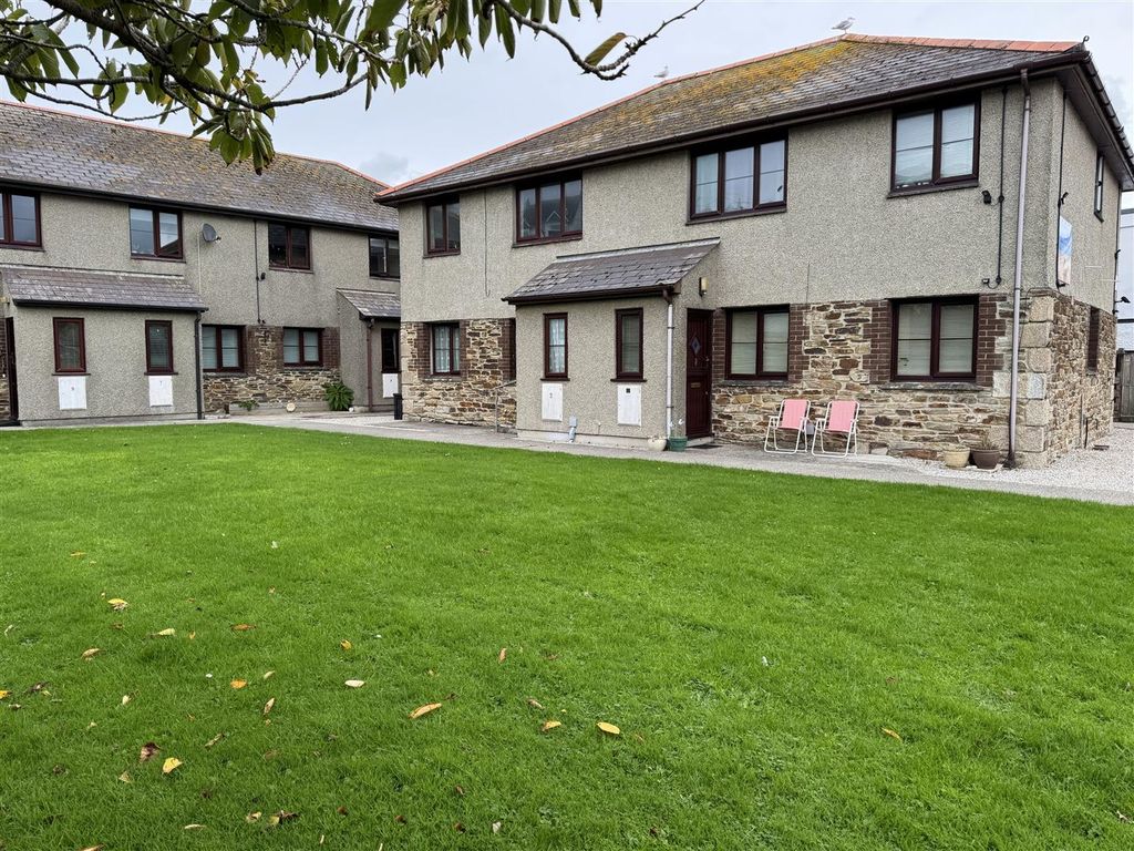 Property photo 1 of 9 Front