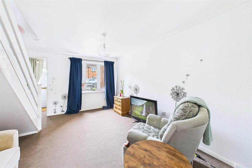 Property photo 3 of 11