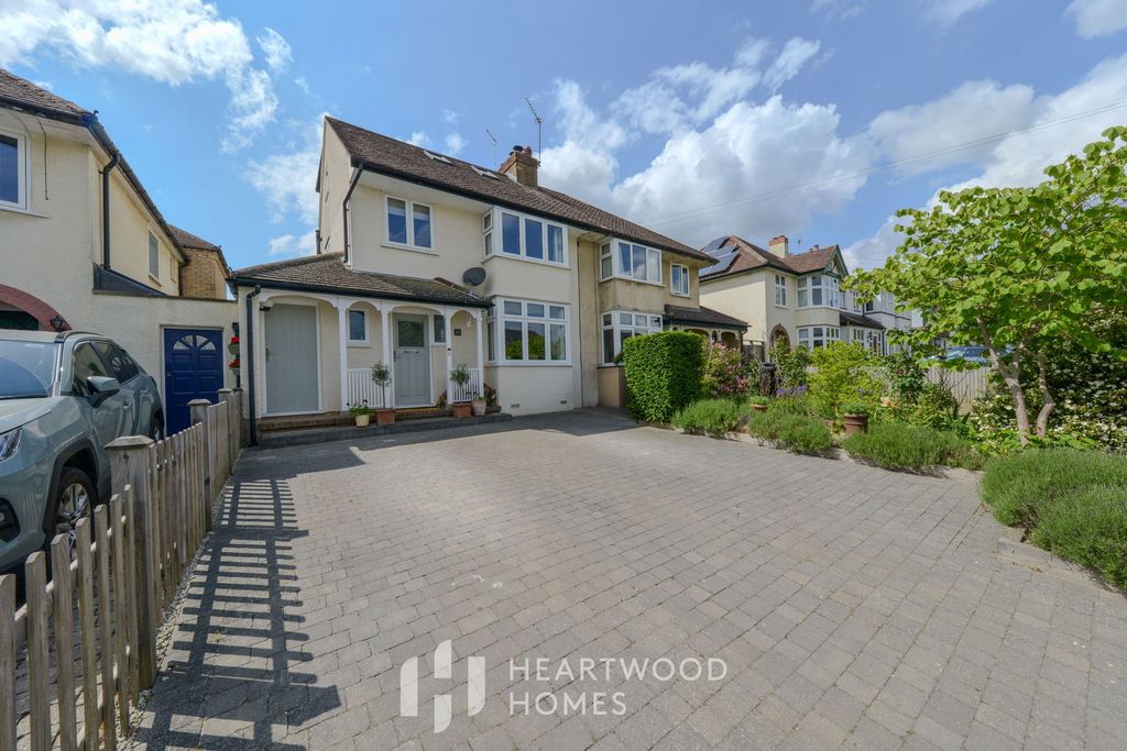 Property photo 3 of 25