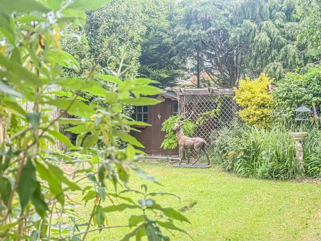 Property photo 3 of 13