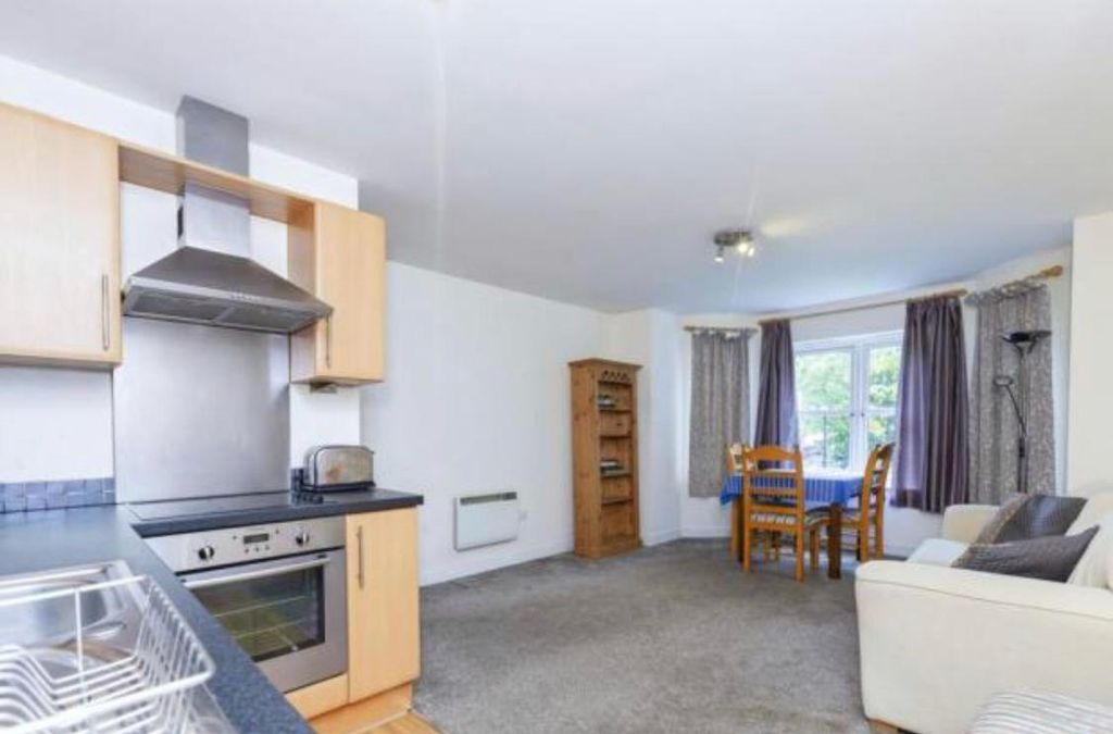 Property photo 3 of 12