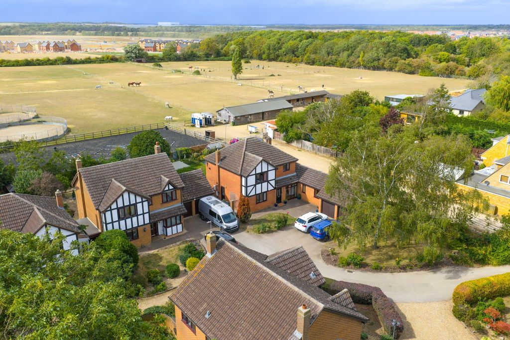 Property photo 1 of 30