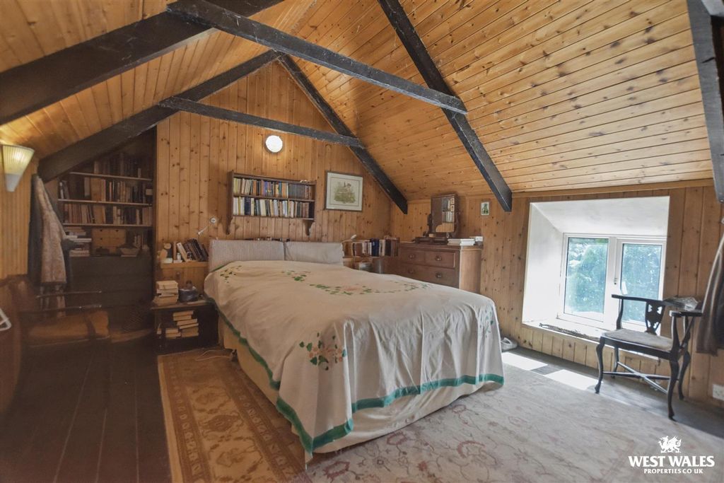 Property photo 3 of 75 Master Bedroom
