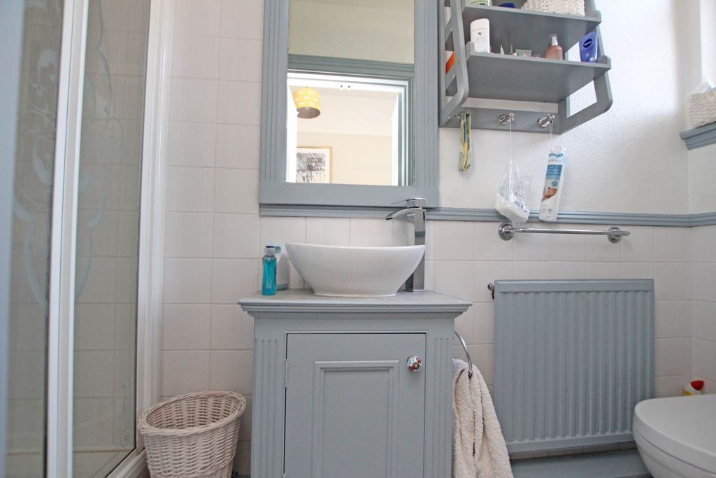Additional image 16 of 3 bed flat for saleGrassington Road, Eastbourne BN20