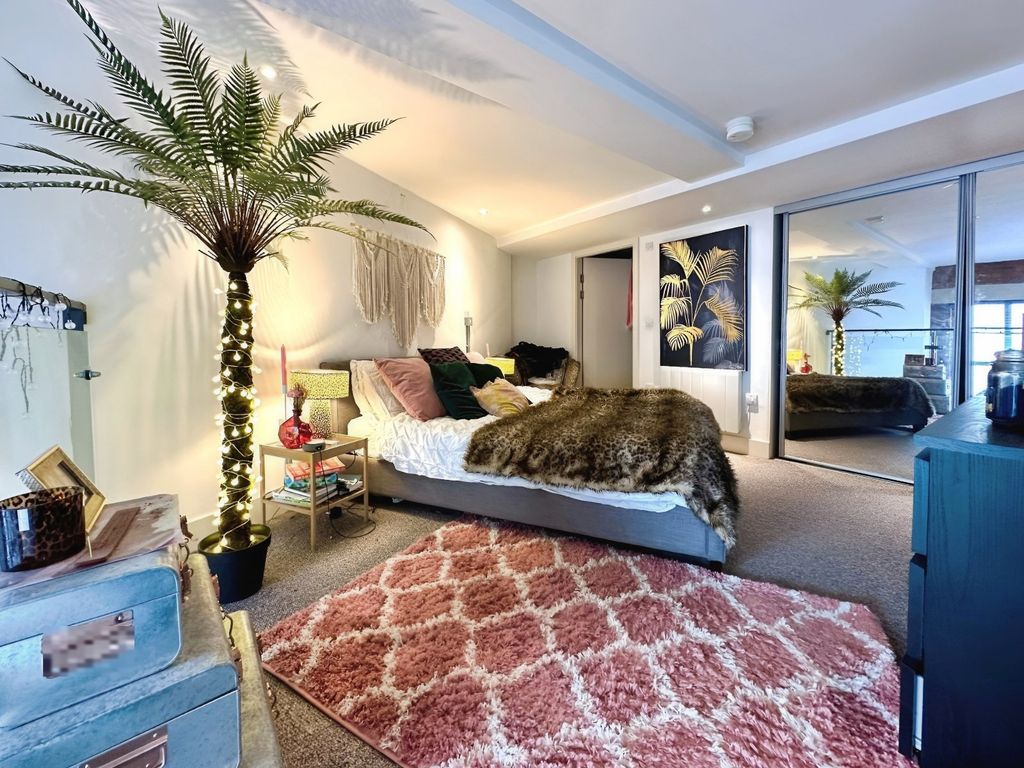 Property photo 3 of 12 Picture No. 24