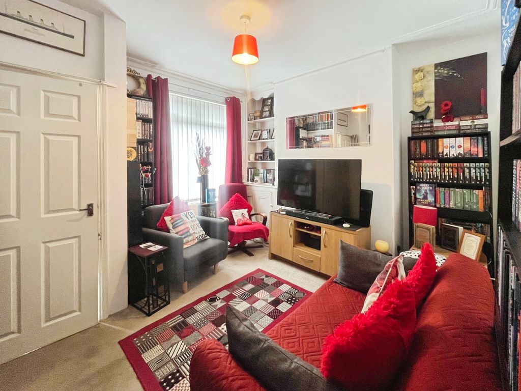 Property photo 2 of 10