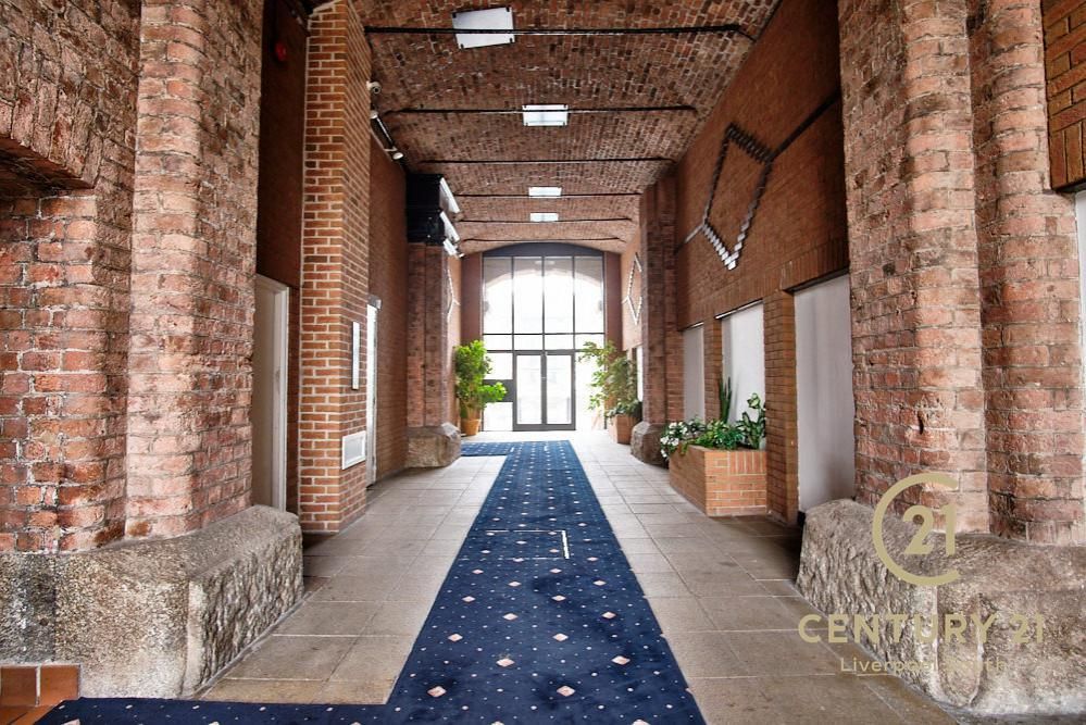 Property photo 2 of 26