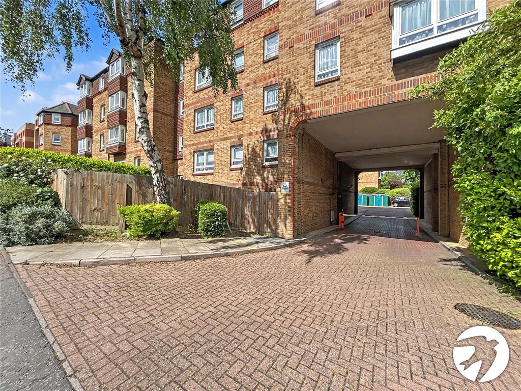 Property photo 1 of 24 Picture No. 15