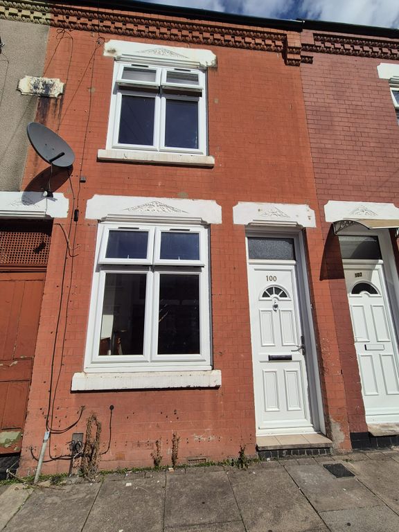 Property photo 1 of 10 Front
