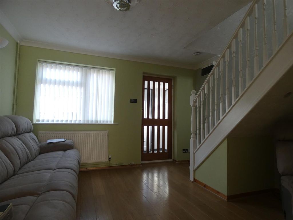 Property photo 2 of 13 P1110831.Jpg