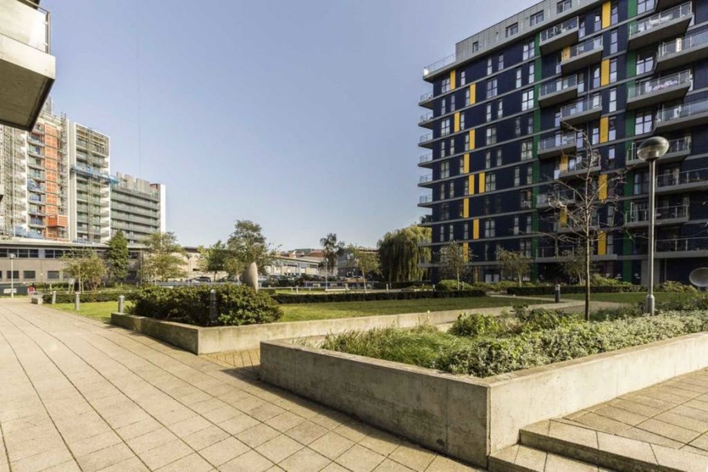 Property photo 1 of 3