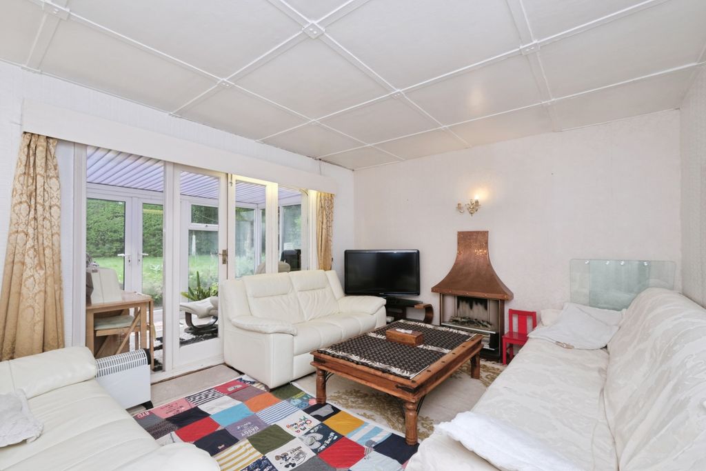 Property photo 3 of 21