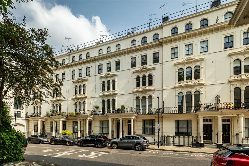 Property photo 1 of 17 67 Kensington Square Gardens-2.Jpg