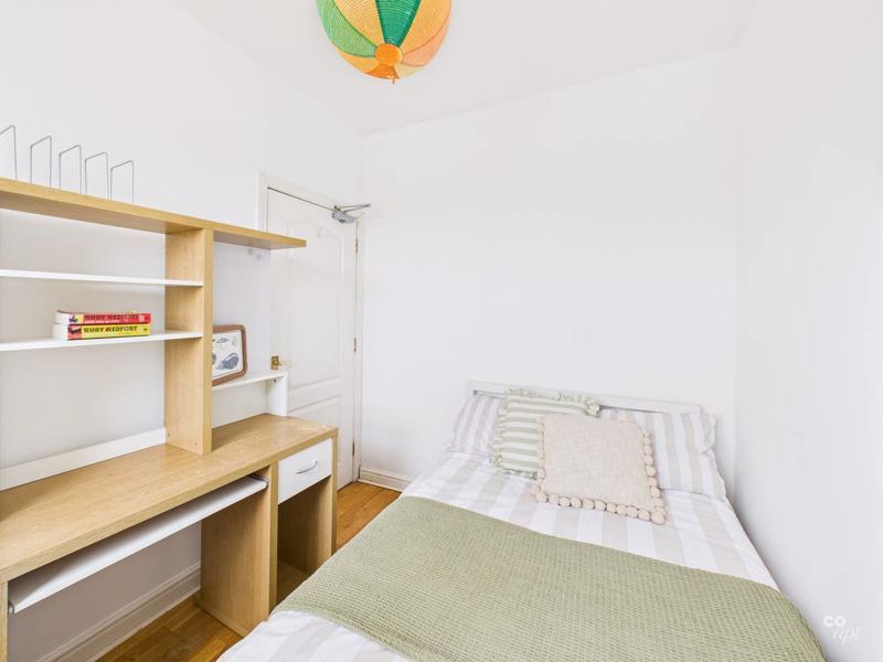 Property photo 2 of 12 Photo 8