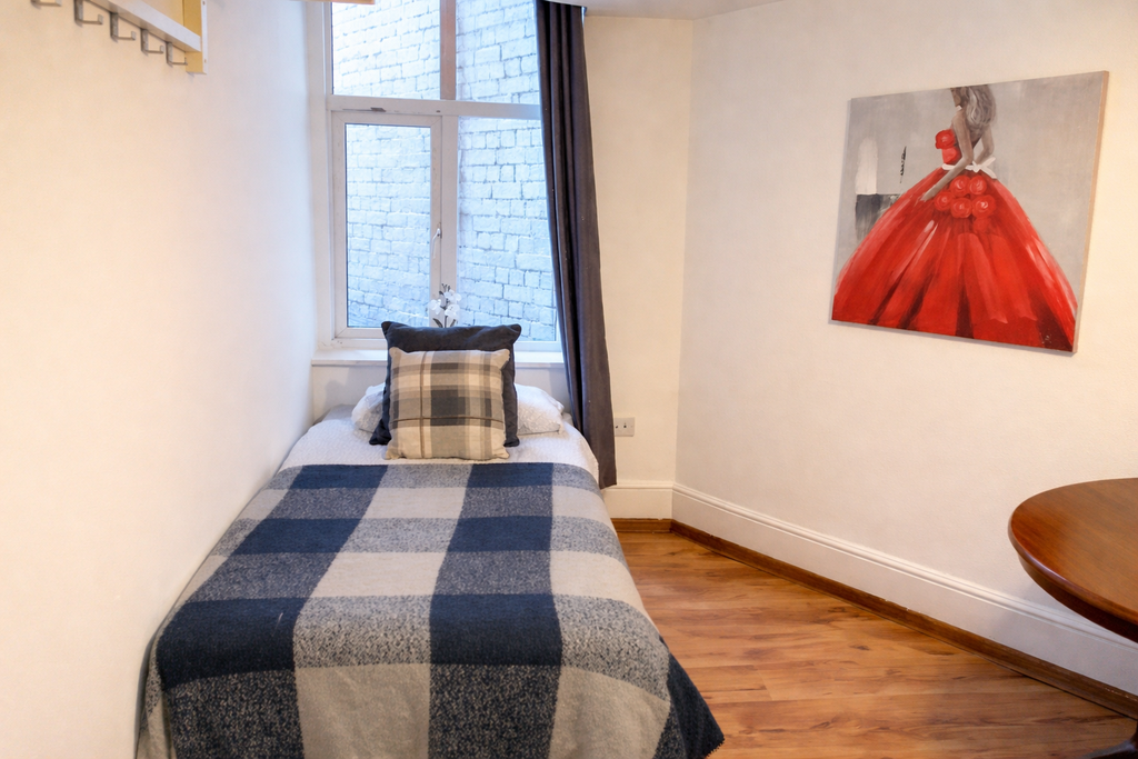 Property photo 1 of 3