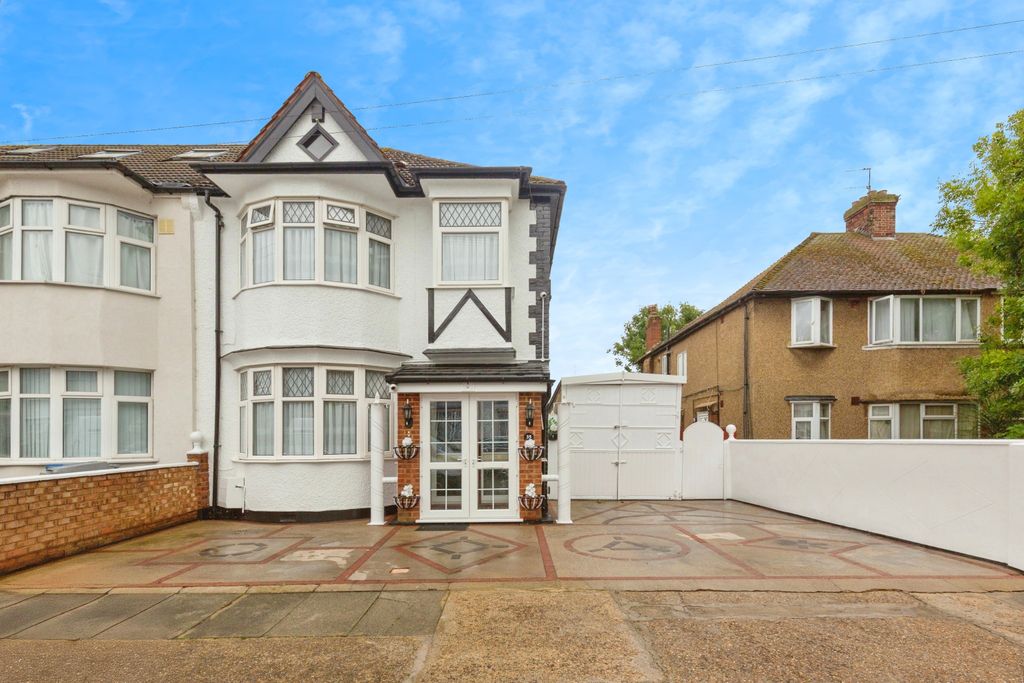 Property photo 1 of 20 842A8204