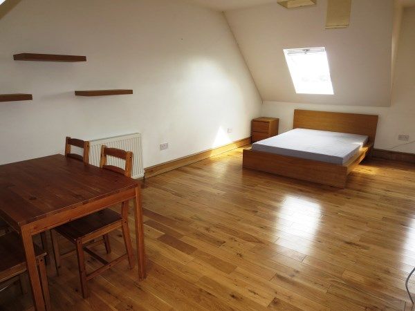 Property photo 1 of 6 1 280A Church Lane 0