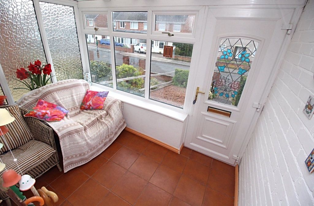 Property photo 2 of 11 Entrance Porch