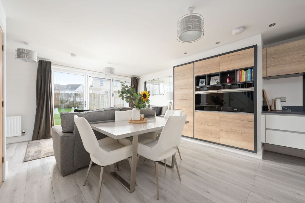 Property photo 2 of 22