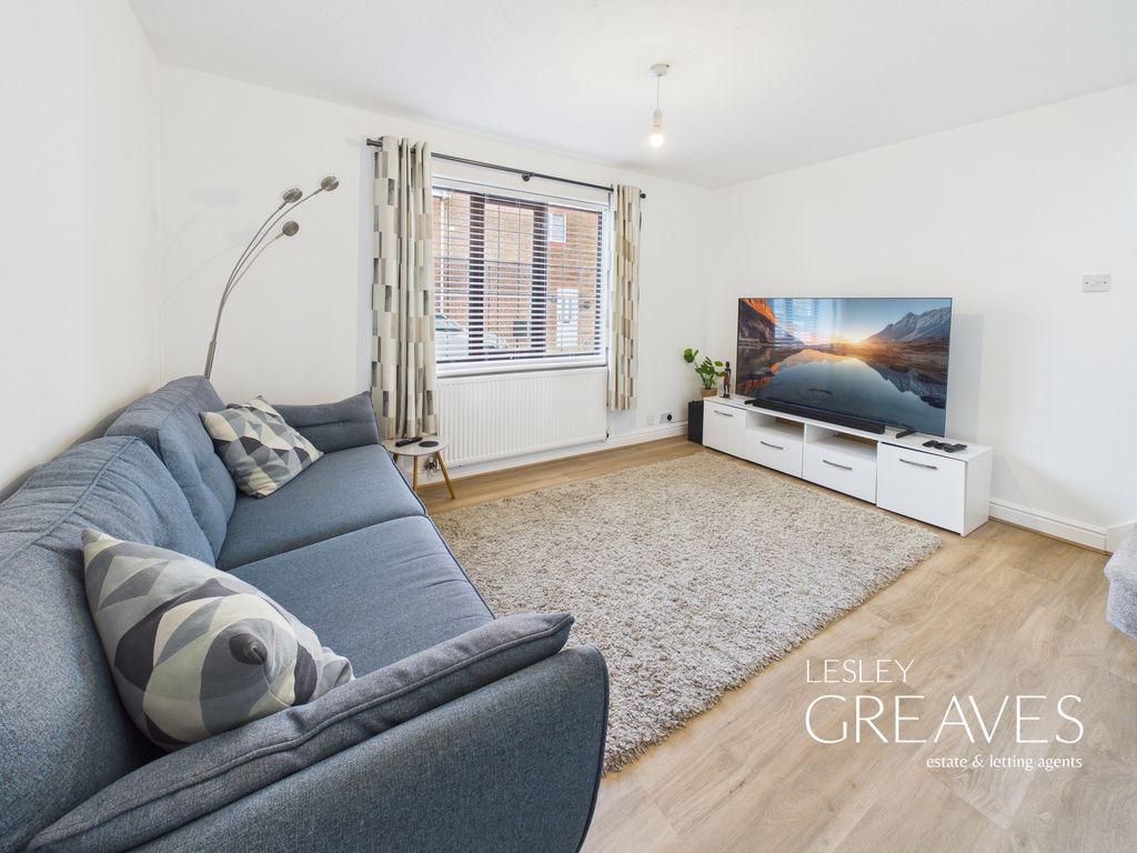 Property photo 2 of 14 Living Room