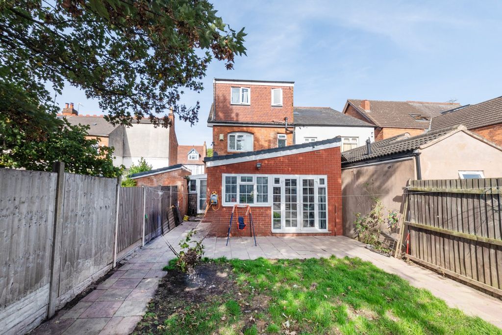 Property photo 3 of 19 Picture No. 12