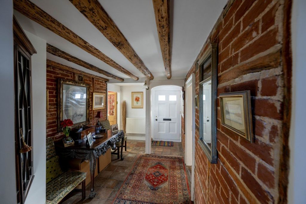 Property photo 3 of 23